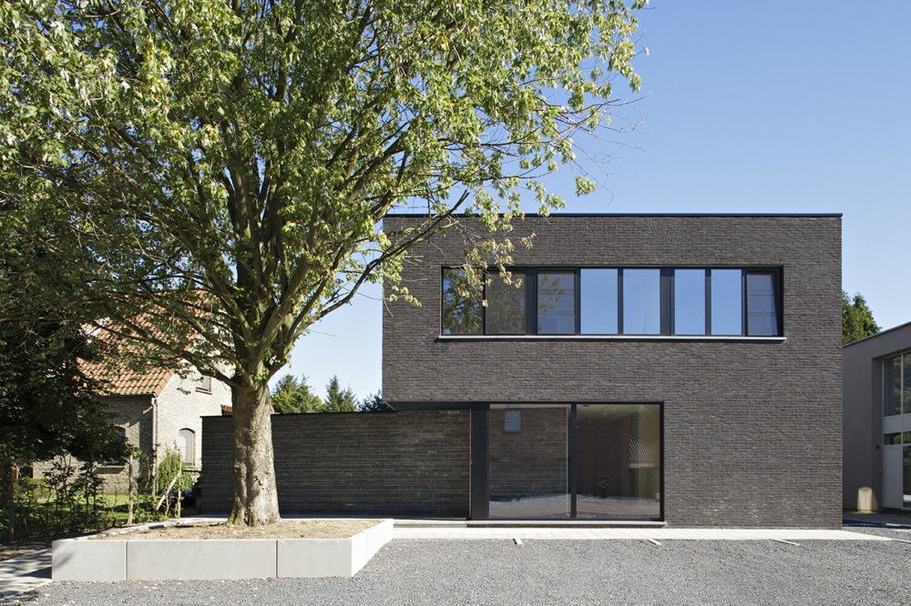 https://www.architectuurdepot.be/storage/349/313410_Huisartsenpraktijk-De-Esdoorn-%281%29.jpg